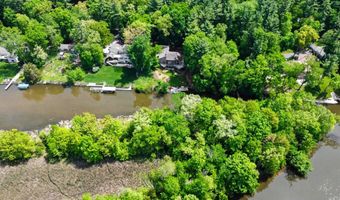 1843 Timber Trail Dr SE, Ada, MI 49301