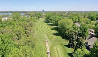 225 Emerald Meadows Dr, Arnolds Park, IA 51331