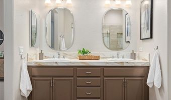 608 Inverlochy Dr, Fallbrook, CA 92028