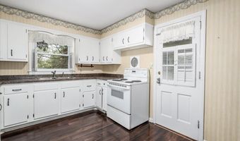 34 Valerie Ln, Danbury, CT 06811
