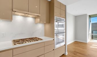 1781 N PIERCE St 1404, Arlington, VA 22209