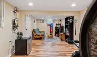 162 Thatcher St, East Providence, RI 02916
