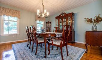 33 Oak Hill Dr, Johnston, RI 02919