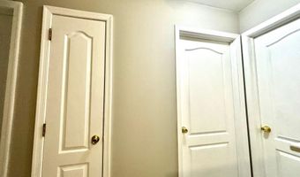 27 Oyster Bay, Absecon, NJ 08201