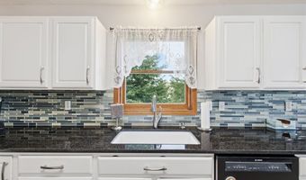 792 King Ridge Dr, Ashland, OH 44805