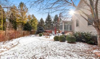 5318 N ROSEMARY Dr, Appleton, WI 54913