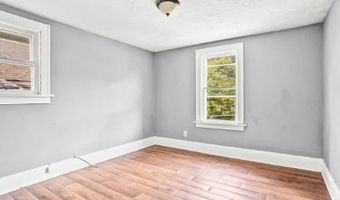 1260 Newton St, Akron, OH 44305