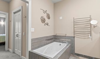 39403 State Route 689, Albany, OH 45710