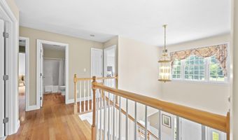 4 Monticello Dr, Amherst, NH 03031