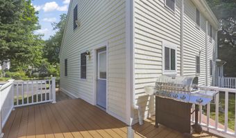 4 Thom Ave, Bourne, MA 02532