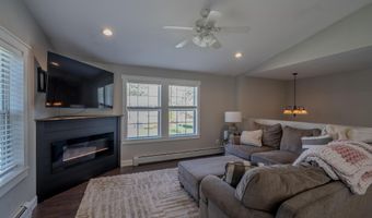 13 Benjamins Way, Bangor, ME 04401