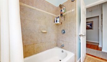 267 W Wyoming Ave, Absecon, NJ 08201