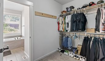 2988 NE Clearwater Dr, Albany, OR 97321