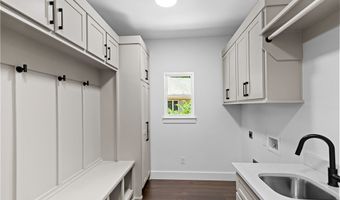 32 Warwick Dr, Bella Vista, AR 72714