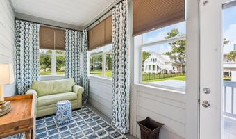 810 S Beach Blvd, Bay St. Louis, MS 39520