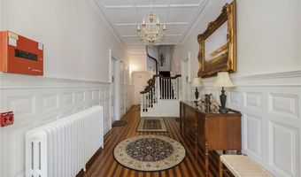 1 Red Cross Ave 9, Newport, RI 02840