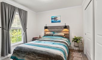 4 Clover Corner Ln, Augusta, ME 04330