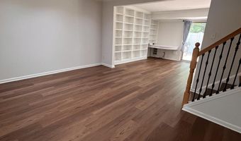 5633 INDEPENDENCE Cir, Alexandria, VA 22312