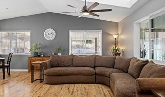 636 N Glen Oaks Dr, Alpine, CA 91901