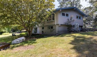 11 Guzeika Rd, North Kingstown, RI 02852
