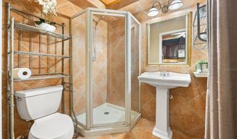 1900 PARK LAKE St, Orlando, FL 32803
