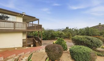 863 Via Rancho Pkwy, Escondido, CA 92029
