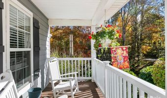 8 Alexander Chapel Dr, Asheville, NC 28804