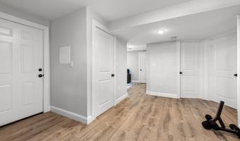 30 Gloucester St 30, Arlington, MA 02476