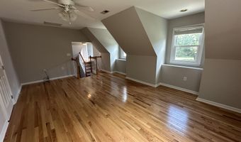 1748 Town Home Dr, Apex, NC 27502