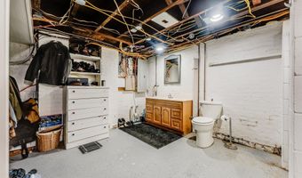 3 Pine St, Barrackville, WV 26559