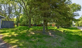 1802 Oak Knoll Dr NE, Alexandria, MN 56308