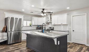 5146 N FLORES Ln, Casa Grande, AZ 85194