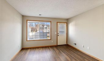 6434 158th St W 384, Apple Valley, MN 55124
