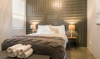 5735 University Blvd SE, Albuquerque, NM 87106