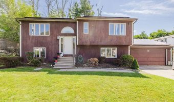 1 Lee Ann Dr, Johnston, RI 02919
