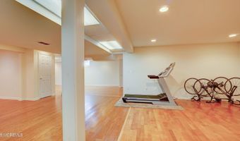 88 Vanderveer Dr, Basking Ridge, NJ 07920