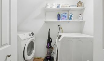 18 Tappen St, Avenel, NJ 07001
