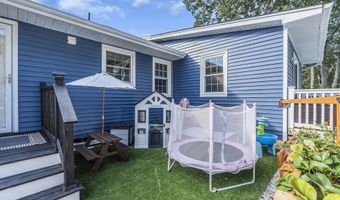 745 Halliard Ave, Beachwood, NJ 08722