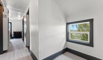 1215 NAVARINO St, Algoma, WI 54201