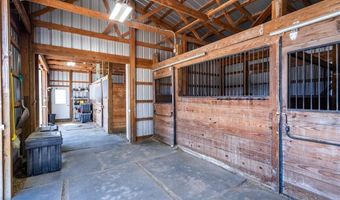 1564 N 450th Rd, Baldwin City, KS 66006