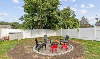 226 Becker Ave, East Providence, RI 02915