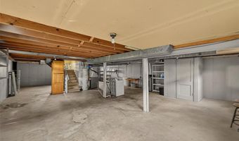 105 N Elm St, Ballwin, MO 63011