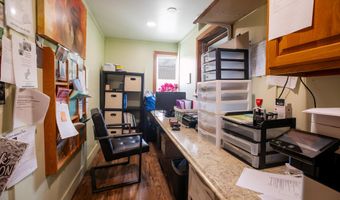 875 Hammond St, Bangor, ME 04401