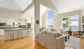 155 Bayside Dr, Belfast, ME 04915