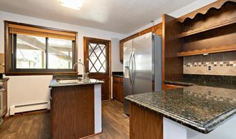 325 ALBANY Ave, Barrington, NJ 08007