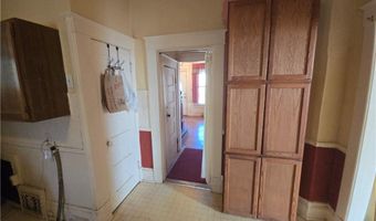 121 N 10th St, Atchison, KS 66002