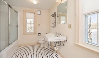 85 Cherry Hill Rd, Branford, CT 06405