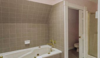 124 Elm St, Bennington, VT 05201