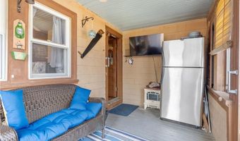 32 Union St, East Greenwich, RI 02818