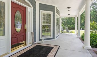 555 Dawson Creek Dr, Arapahoe, NC 28510